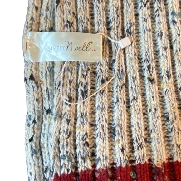 Simply Noelle Oatmeal & Maroon Knit Infinity Scarf O/S - Picture 4 of 9